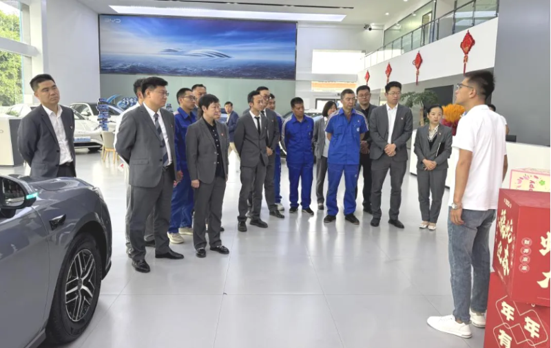 汽貿(mào)公司黨支部開展“走出去、學(xué)進來，改作風(fēng)、促發(fā)展”貫徹中央八項規(guī)定精神學(xué)習(xí)教育走深走實主題黨日活動